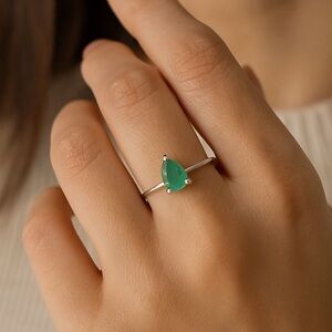 925 sterling silver natural emerald ring size US 7  “Royal delicacies!!” Formal